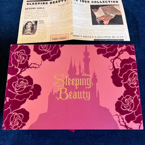 Disney Sleeping Beauty 1959 makeup & mirror collection from Besame. Sold Out! - Picture 3 of 15